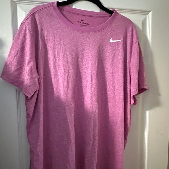 Nike Dri-FIT Pink T-Shirt - XXL - Picture 1 of 6